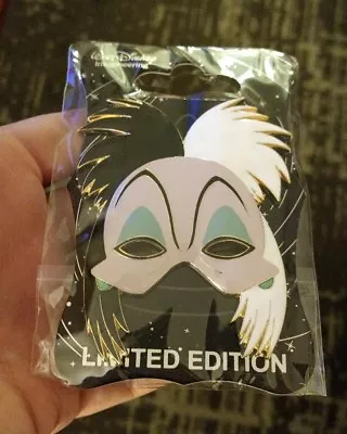 D23 Expo 2017 MOG WDI Disney Villains Masks Cruella 101 Dalmatians Pin LE 300 - Image 1 of 2