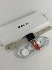 Apple Watch SE 2nd Gen GPS 40mm Smartwatch Starlight Aluminum Case Sport Band - Photo 1 sur 8