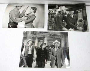 Lotto 2 foto promozionali vintage Randolph Scott 1952 Alan Hale 1952 Barbara Britton Bar Gun - Foto 1 di 7