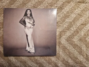 Jorja Smith 2024 "Faling Of Flying" - Bild 1 von 2