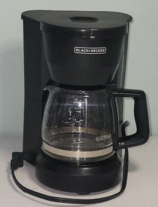 BLACK & DECKER 5 CUP COFFEE MAKER, Mod DCM600B, EUC, FAST SHIPPING! - Picture 1 of 15