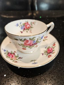Lotto di 3 set tazze da tè e piattini vintage Crown Staffordshire - Foto 1 di 3