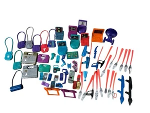Vtg Lot Of 60+ Playmates Star Trek Figure Weapons Mixed Accessories 1990s - Picture 1 of 4