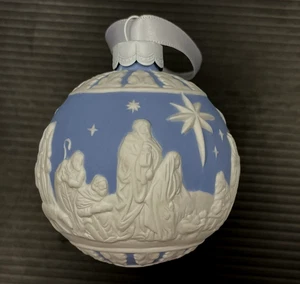 Wedgwood Jasperware White on Blue Nativity Scene Christmas Bauble  In Box - Picture 1 of 10