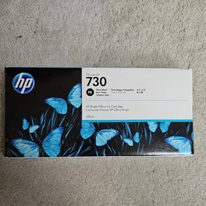 High Capacity HP 730 Photo Black Tintenpatrone 300ml P2V73A Reduziertes Lager - Bild 1 von 2