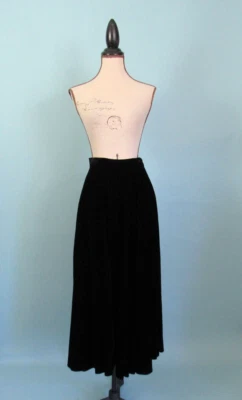 Size: 4 SAKS FIFTH AVENUE Black Maxi Skirt Velvet Bill Blass Womens - Image 1 of 4