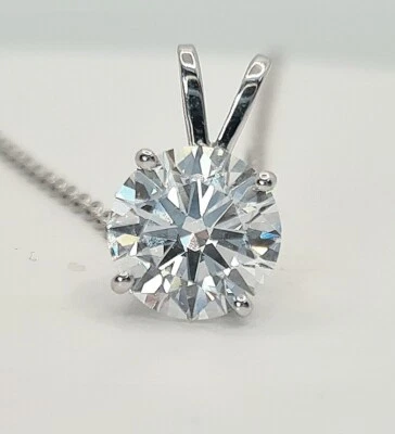Colgante redondo de diamantes cultivados en laboratorio de 3 quilates D VVS2 de oro blanco de 14 k certificado IGI Foto 1 de 4