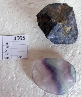 #4565# zwei schöne fossile Mineral- Halbedel-Steine, je 46 g und 85 g - Bild 1 von 4