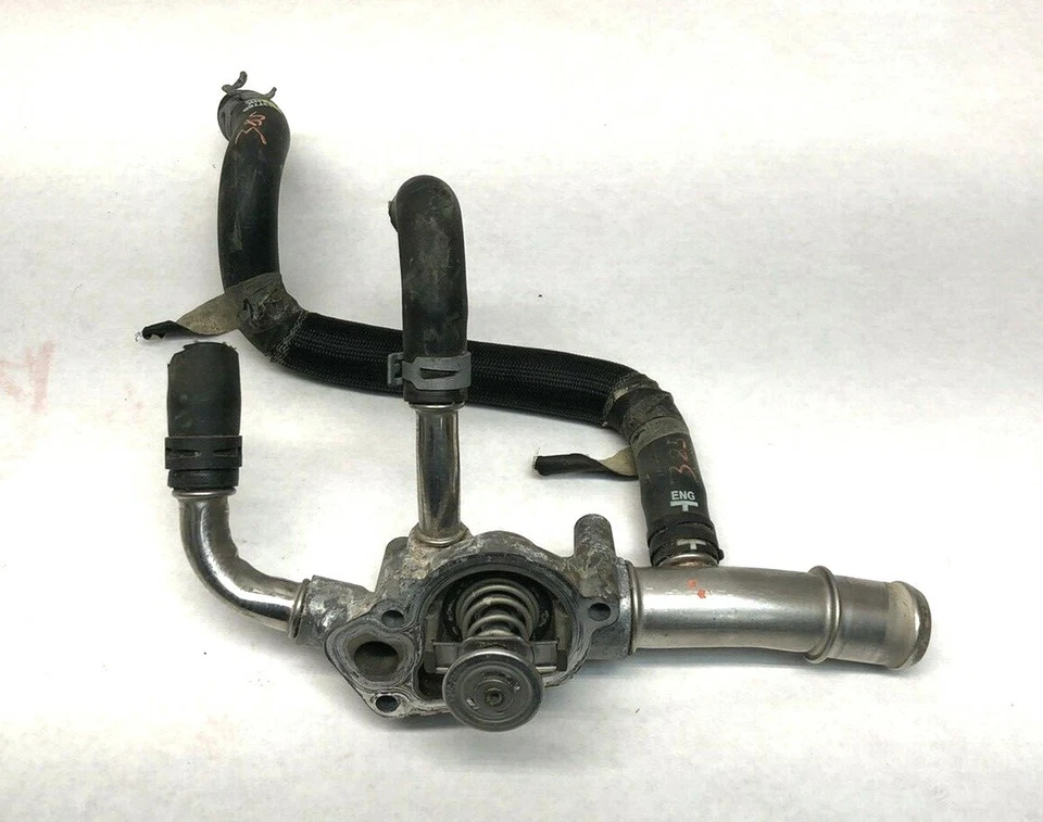 Carcasa termostato refrigerante motor Buick Lacrosse 2014 OEM  Foto 1 de 4