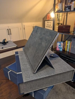 Microsoft Surface Pro i7 8 GB 256 Foto 1 de 4