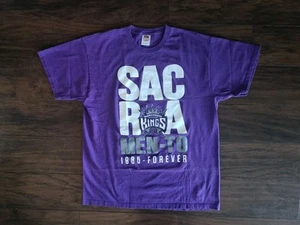 🏀 Sacramento Kings Basketball 1985 - Forever Cowbell Arena T-Shirt Herren XL - Bild 1 von 6