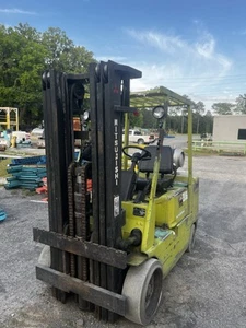 Mitsubishi Lift Truck 6000Lb Lift Capacity Model FGC30 - Picture 1 of 11