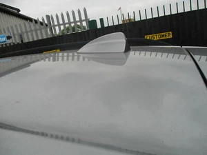 CUBIERTA AERIEL TECHO BMW SERIE 5 X5 X6 F01 F11 E70 E71 ALETA DE TIBURÓN GRIS ESPACIAL - Imagen 1 de 2