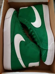 Nike Blazer Mid 77 Suede Vintage Sneaker. Sz 9 1/2 Retail $110. Notre Dame Green - Picture 1 of 4