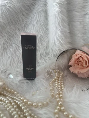 Mary Kay Timewise Matte 3D foundation - Beige N 160- 099970 NOS - Image 1 of 4