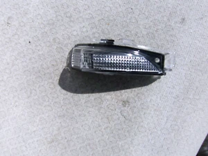 LAMPADA RIPETITORE INDICATORE TOYOTA AURIS - Foto 1 di 2