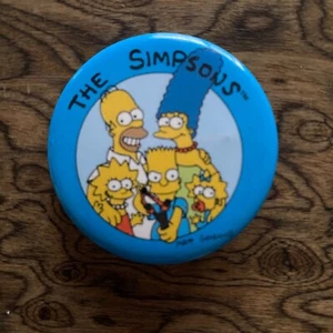 Bottone Pinback Vintage I Simpson Blu Opaco Groening Marge Bart Homer Lisa '89 - Foto 1 di 1