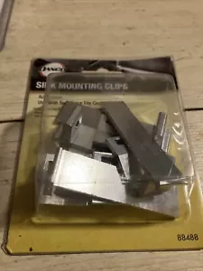 Clips de montaje de fregadero de metal Danco sin tornillos, paquete de 4, #88488 - Imagen 1 de 2