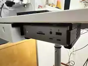 Soporte debajo del escritorio para CalDigit TS4 - Imagen 1 de 3