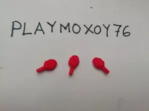 PLAYMOBIL. LOTE DE 3 PLUMAS ROJAS SOMBREROS PIRATAS INGLESES SOLDADOS. - Picture 1 of 1