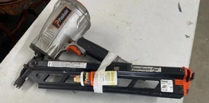 Clavadora neumática Paslode PowerMaster Plus 30 grados herramienta F350-S + aceite - Imagen 1 de 8