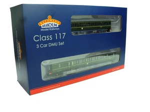 BACHMANN 35-503 CLASS 117 3 CAR - DMU BR GREEN ( SMALL YELLOW PANELS ) - Picture 1 of 6