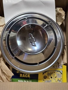 "Dog Dish", "Poverty cap" GM 1968-1969 Camaro, Nova, Chevelle. 14,Or 15-inch - Picture 1 of 2