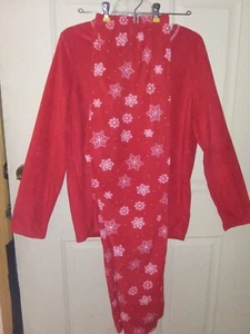 NWOT Women's ADONNA Large Sleepwear 2-Piece Pajama Set Red White Snowflakes - Picture 1 of 11