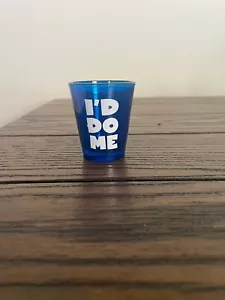 Schnapsglas mit lustigem Spruch zum Ausstellen oder Trinken. - Bild 1 von 3