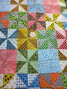 3/4 yds Patchwork Triangle Quilt Square Designs Thin Fabric - Picture 1 of 4