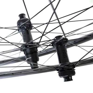 700C Carbon Road Bike Wheelset 45mm Deep 28mm Wide Tubeless 24 Hole HG XDR DT180 - Picture 1 of 15