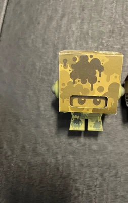 Rare Play Beast CardBoy Spray Cam Vinyl Figure Art Toy Mark James AMDC - Image 1 of 4