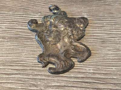 Antiker Jugendstil Anhänger aus versilbertem Metall  - Bild 1 von 4