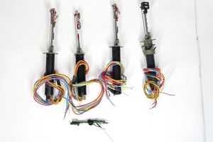 Viessmann N 5 Stk. Flügelsignale + Sperrsignal + Lichtsignal für Kenner - Picture 1 of 7