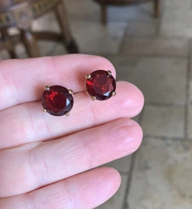 kate spade New York Ruby Red Round Stud Gumdrops earrings - Picture 1 of 5