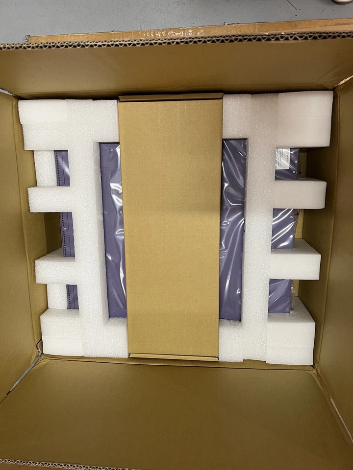 NEW Extreme  16175  Summit X450-G2-48p-GE4-Base - Image 1 of 4