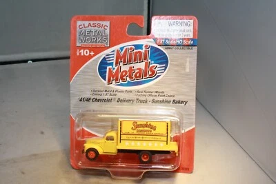 Camión de reparto Chevrolet 1941 escala HO mini metales CMW como nuevo en embalaje Foto 1 de 4