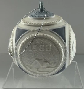 Vintage Lladro Christmas Ball Ornament  1988 Blue Nativity Scenes - Picture 1 of 11
