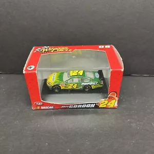 WINNERS CIRCLE NASCAR JEFF GORDON DUPONT #24 BRAND NEW SUPER RARE 1:87 - Picture 1 of 9