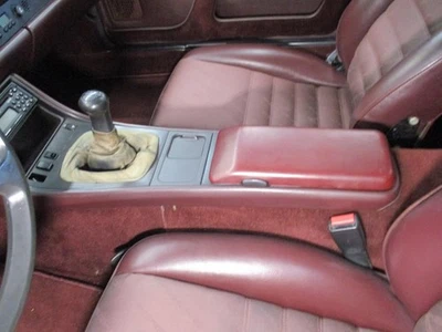 Consola central usada se adapta a: Porsche 944 1986 grado A Foto 1 de 4