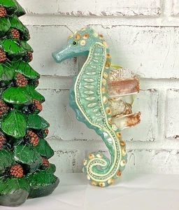 Cavalluccio marino impreziosito conchiglie e perline addobbo albero di Natale alto 8" - Foto 1 di 5