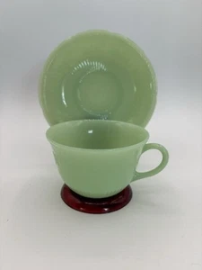 Vintage Fire King Anchor Hocking Alice Teacup Cup Saucer Green - Picture 1 of 5
