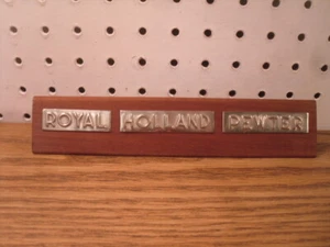 Royal Holland Pewter Store Display Advertising Sign - Small Wood and Pewter - Imagen 1 de 3