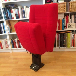 Kinosessel Lichtburg rot Samt vintage Designermöbel retro Stuhl Kino Klassiker - Bild 1 von 9
