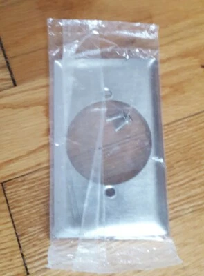 Placa de pared de toma de corriente de 1 banda P&S SS324, cromo liso Foto 1 de 2