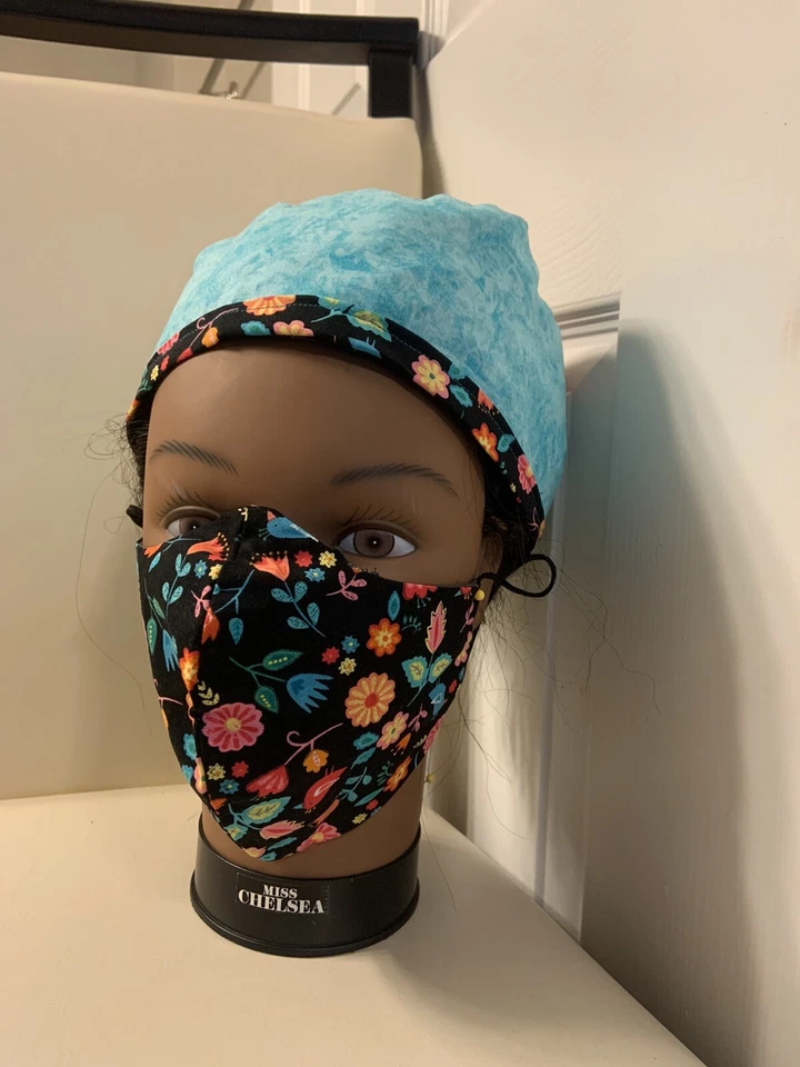 Gorra Exfoliante Reversible Unisex con Mascarilla a Juego Foto 1 de 4