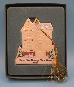 Vintage Lenox 1998 Christmas Ornament From Our Home To Your Home OVP - Bild 1 von 4