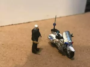 Ho 1/87 Scale Police Motorcycle w Figure (painted) - Picture 1 of 12