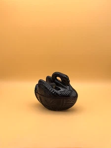 Transluzente 50er-60er Jahre schwarze Glas Vintage zweiteilige Schwan Schmuck Schale - Bild 1 von 10