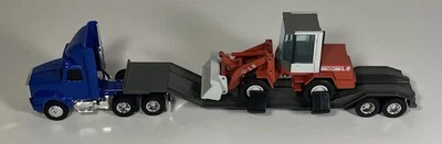 Remolque Lowboy Ertl 1/64 diecast WhiteGMC semirremolque con cargador de ruedas NZG O&K L6 Foto 1 de 4